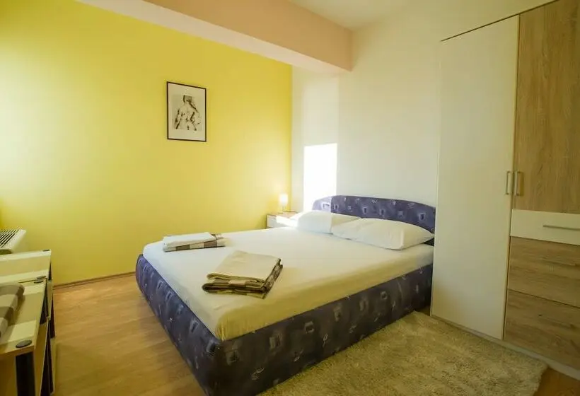 آپارتمان 1 خوابه با بالکن و چشمانداز دریا, Aparthotel Pecic