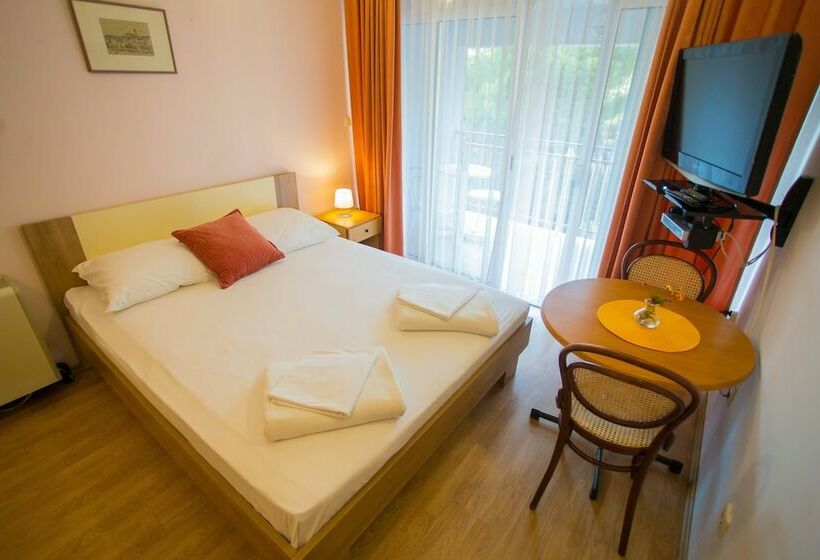 스탠다드 발코니 스튜디오, Aparthotel Pecic