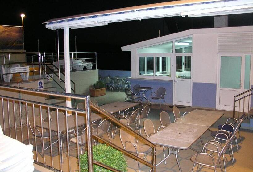 إستديو قياسى مزود بشرفة, Aparthotel Pecic