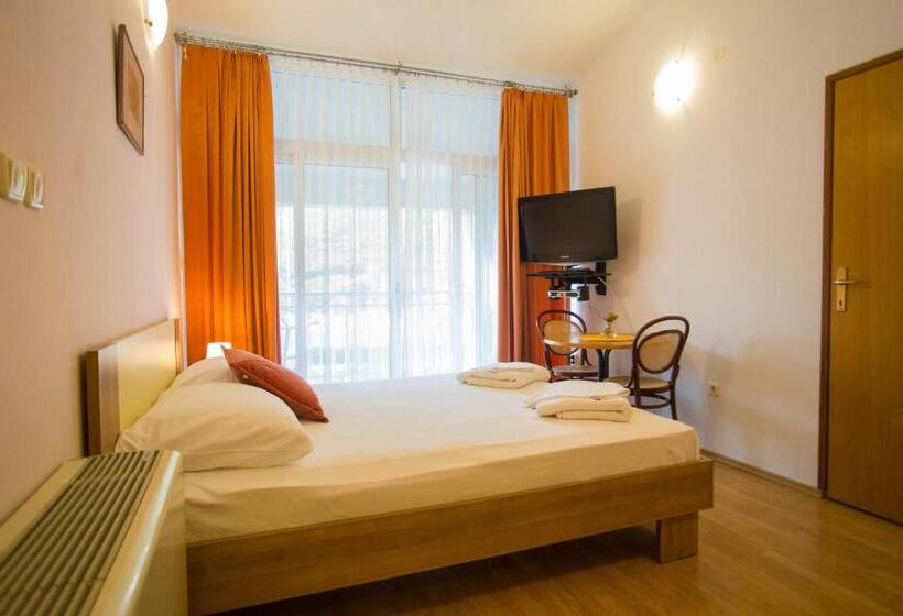إستديو قياسى مزود بشرفة, Aparthotel Pecic
