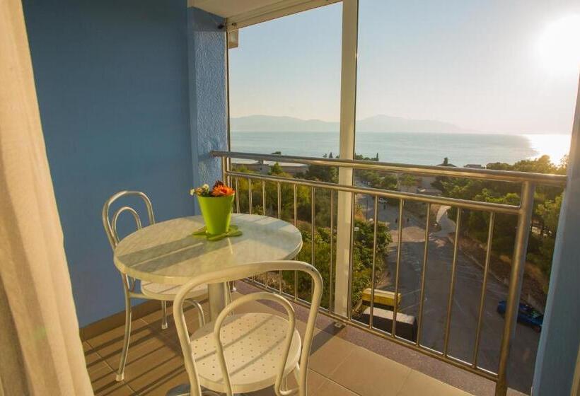 شقة غرفة نوم واحدة مطلة علي البحر مزوَّدة بشُرفة, Aparthotel Pecic