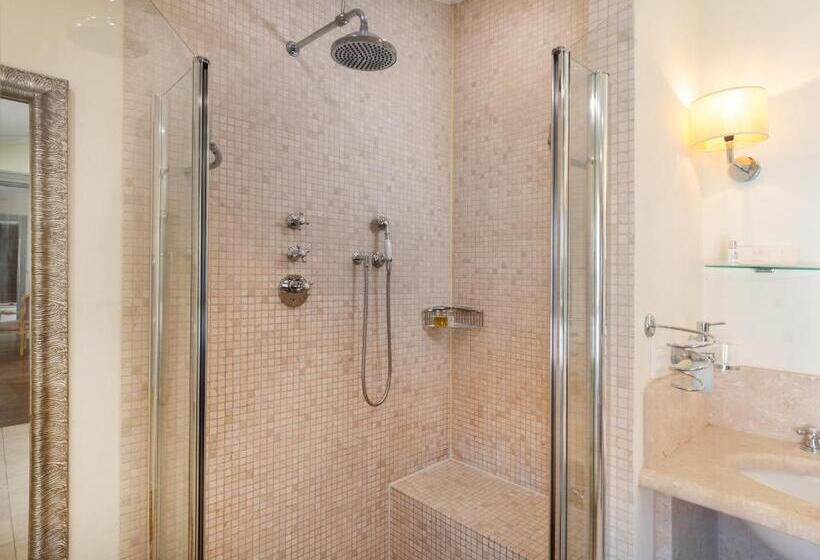 סוויטה, Heritage Hotel Martinis Marchi