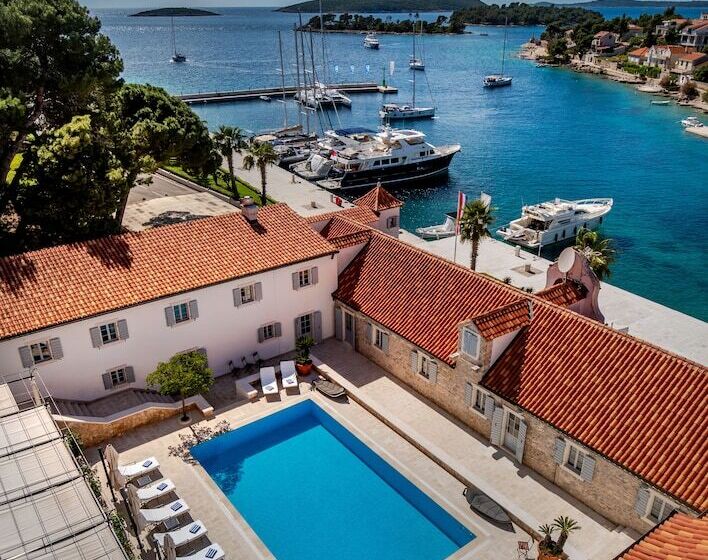 סוויטה מלכותית, Heritage Hotel Martinis Marchi