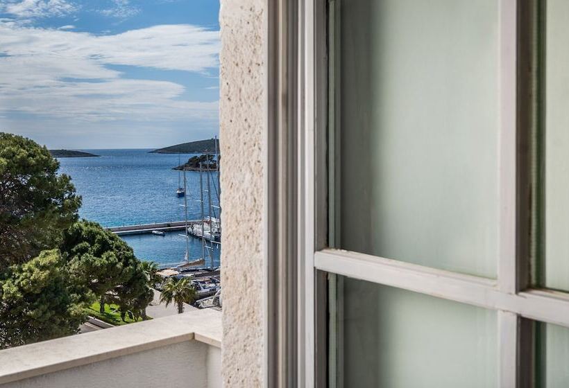 جناح ملكى, Heritage Hotel Martinis Marchi