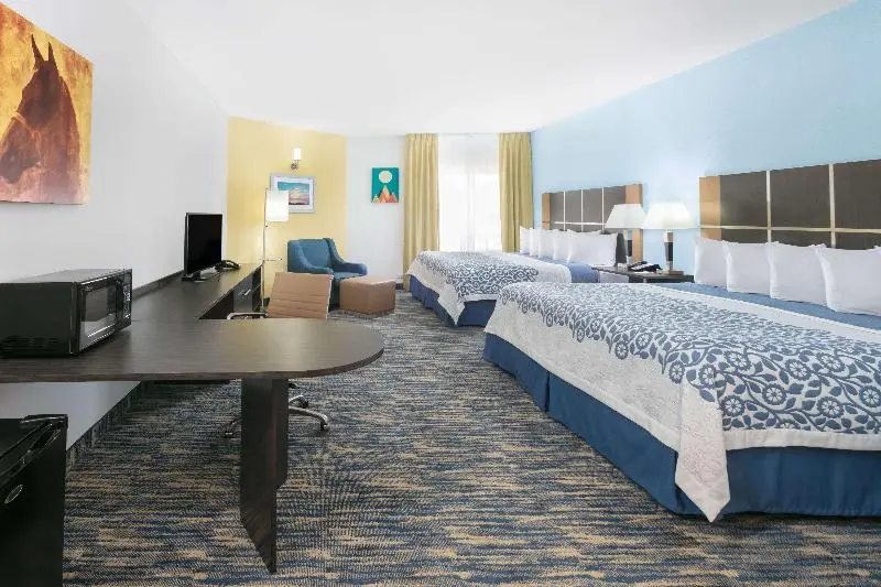 Standard-huone King-vuode, Days Inn & Suites By Wyndham Lubbock Medical Center