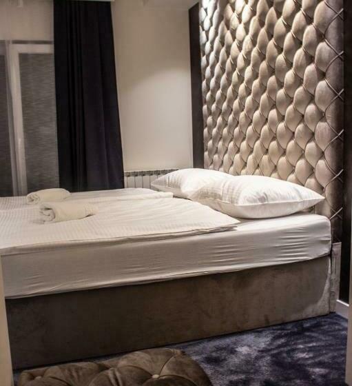 キングサイズベッドのデラックスルーム, Forty Two Block A