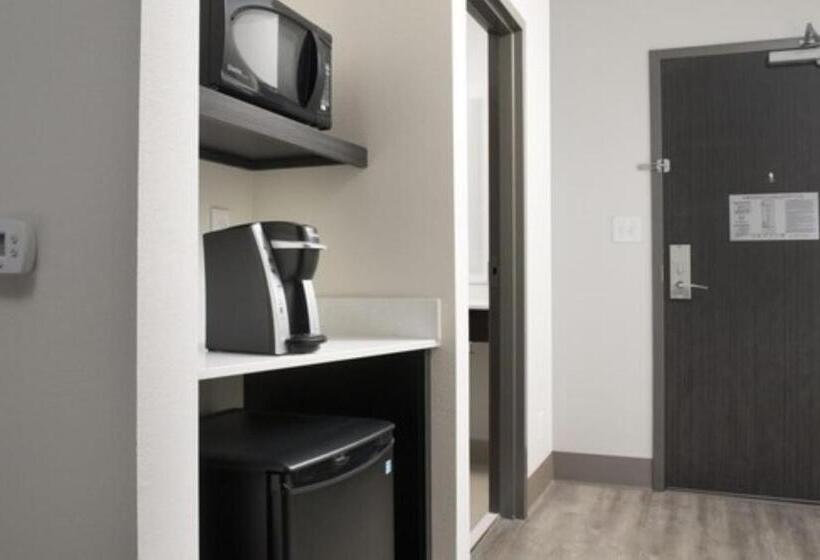 장애인을 위한 스위트, Holiday Inn Express & Suites   North Brunswick, An Ihg