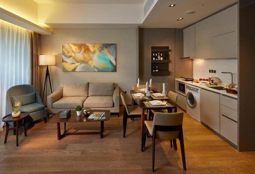 سوئیت 2 خوابه, I M