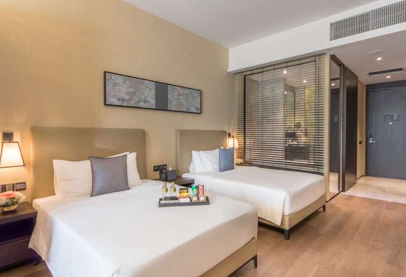 اتاق اجرایی, I M