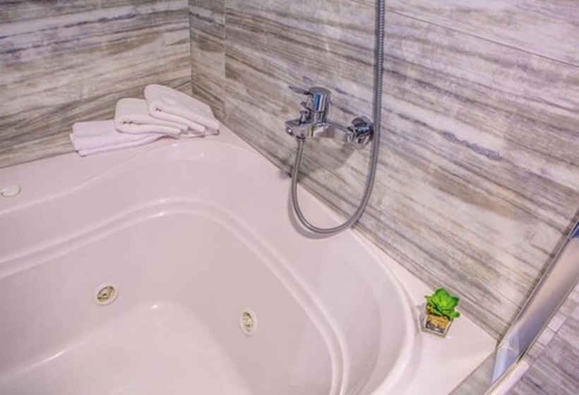 غرفة قياسية, Jose Antonio Deluxe