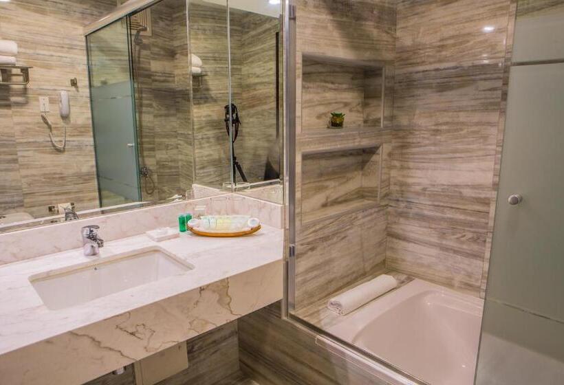 غرفة قياسية, Jose Antonio Deluxe