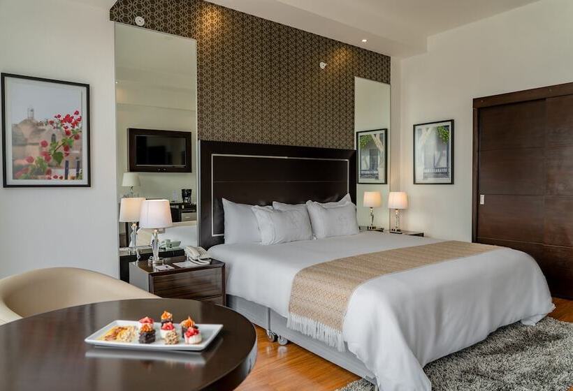 غرفة قياسية, Jose Antonio Deluxe