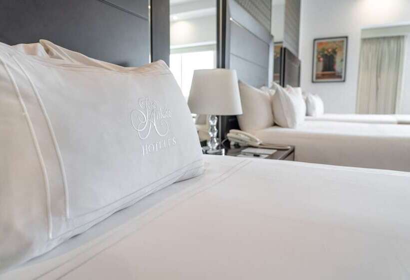 غرفة قياسية ثلاثية, Jose Antonio Deluxe