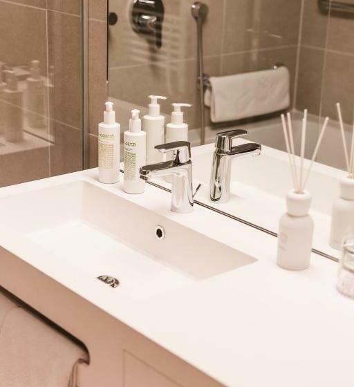 Апартаменты 1 Спальня с Балконом, One Suite