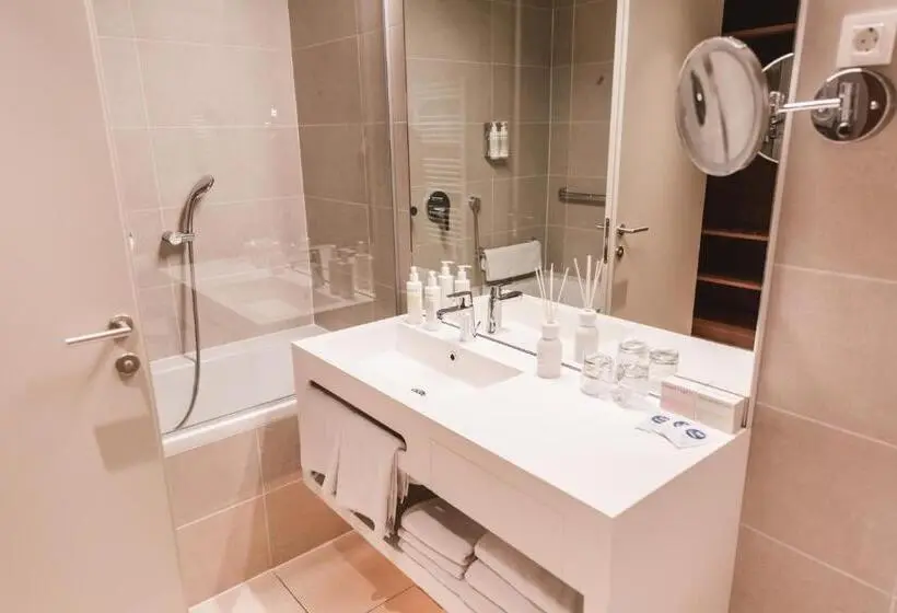 Lejlighed 2 Soveværelser med Balkon, One Suite