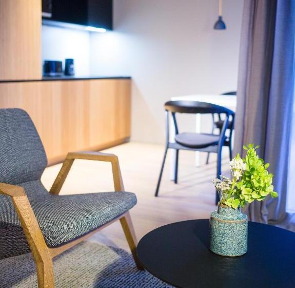 Deluxe Studio, One Suite