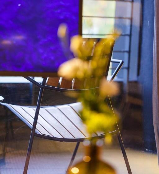 Deluxe Studio, One Suite