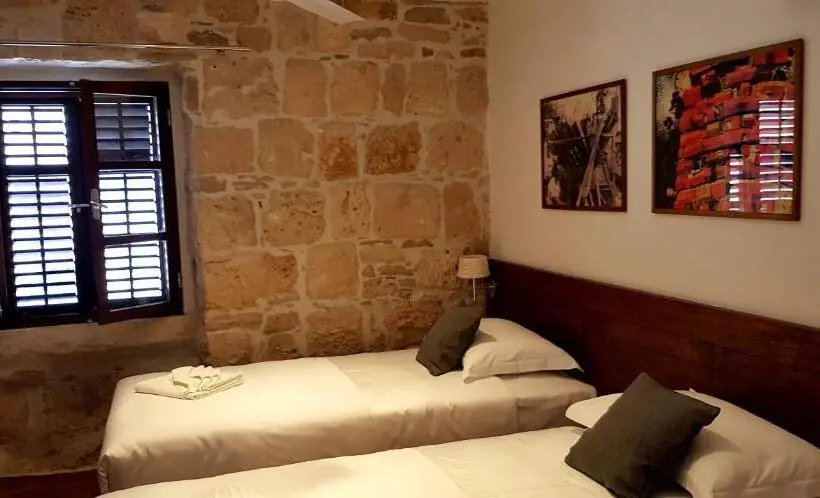 デラックスルーム, San Teodoro