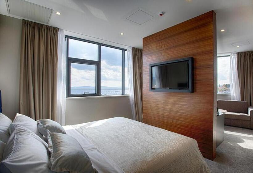 디럭스 룸, Marvie Hotel & Health