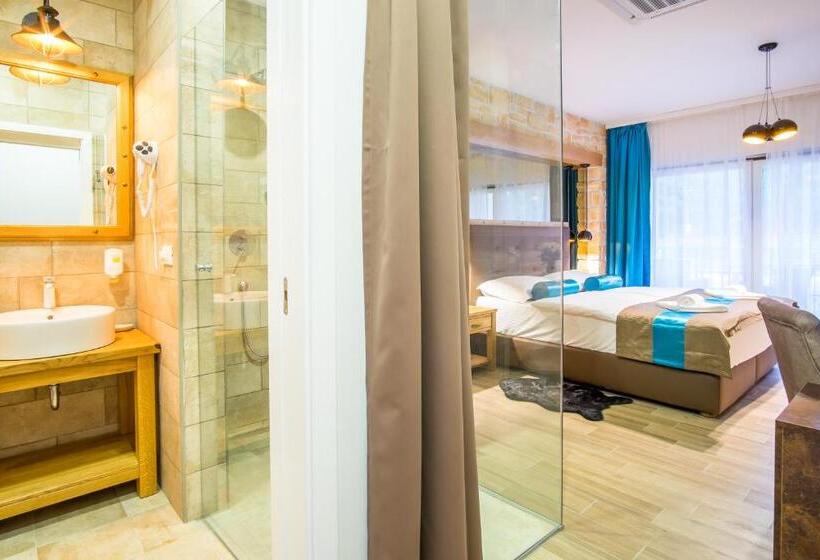 발코니 디럭스 룸, Luksuzne Sobe Luce