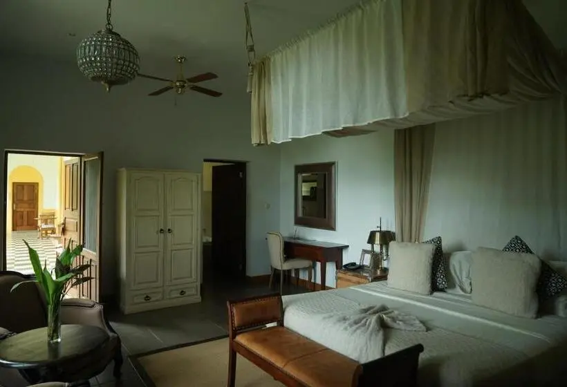 سوییت جونیور با چشم‌انداز دریا, Belo Monte Hotel And Museum