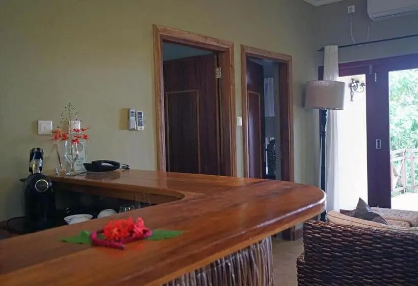 استودیوی استاندارد با چشم‌انداز دریا, Belo Monte Hotel And Museum