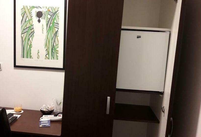 غرفة قياسية فردية حمام مشترك, Hostel In Club