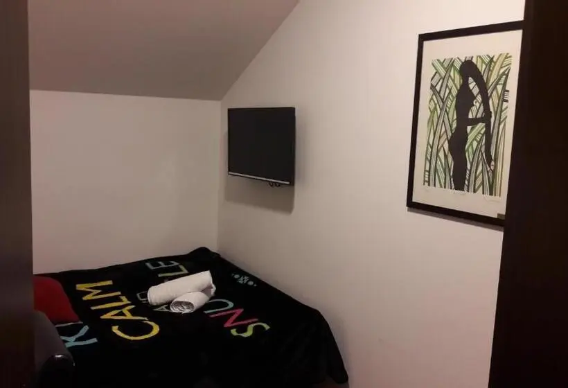 اتاق استاندارد با سرویس بهداشتی مشترک, Hostel In Club
