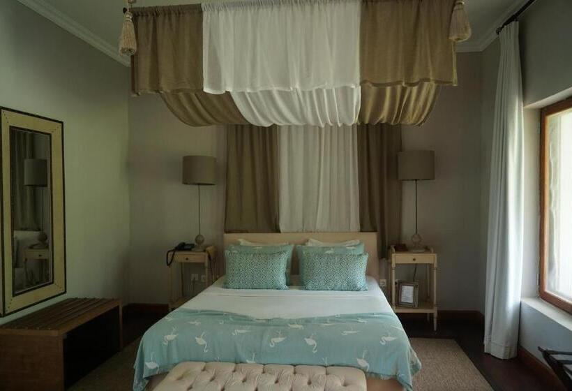 سوییت با چشمانداز باغ, Belo Monte Hotel And Museum