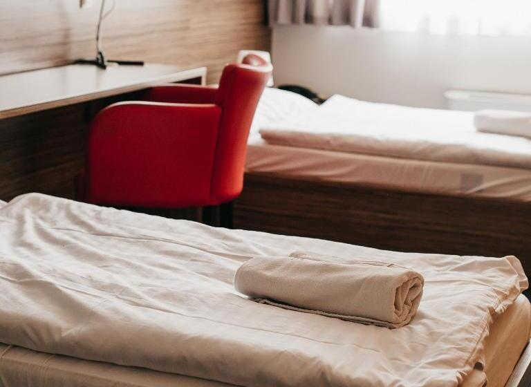 اتاق استاندارد, ík Košice