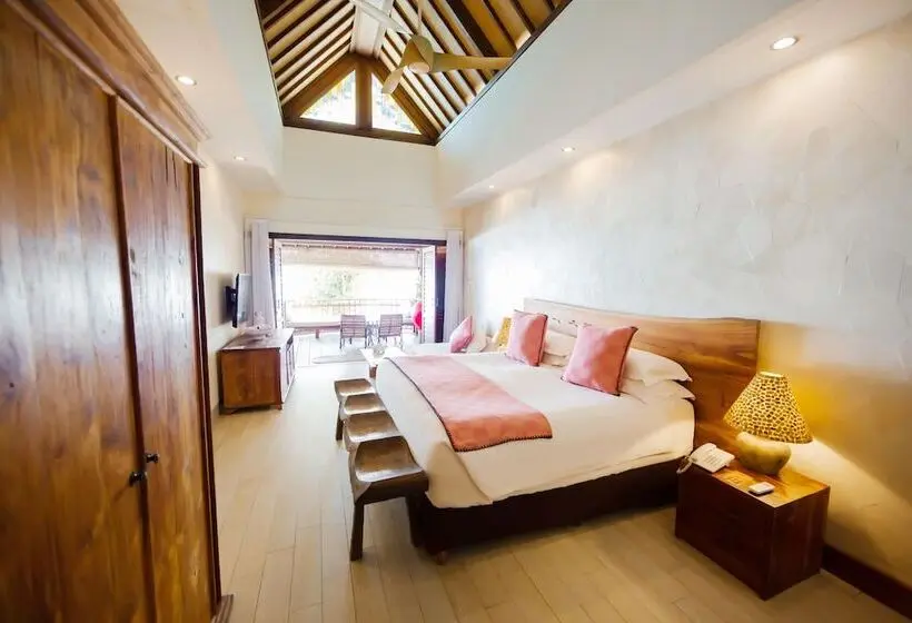 オーシャンビューデラックスルーム, The Point Surfcamp Bali