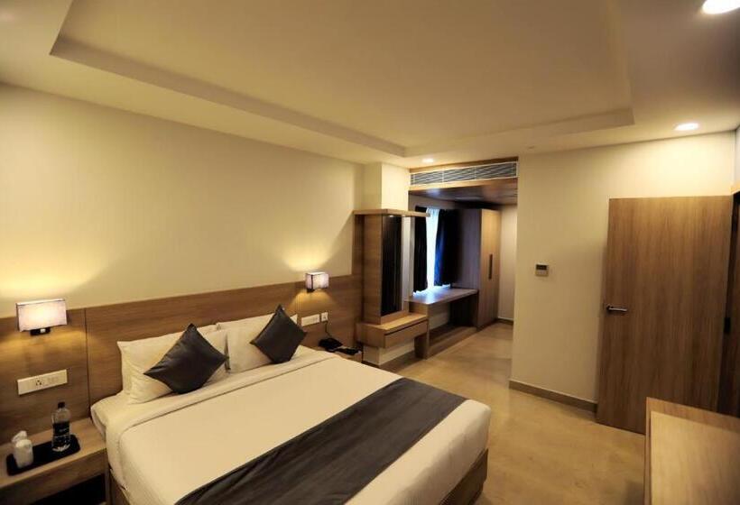 家庭套房, Pp Residency