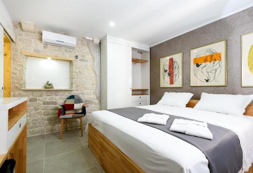 デラックスルーム, Villa Kudelik Stone Story