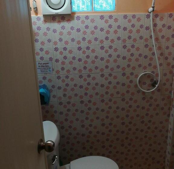 디럭스 룸, Karma Home Hostel