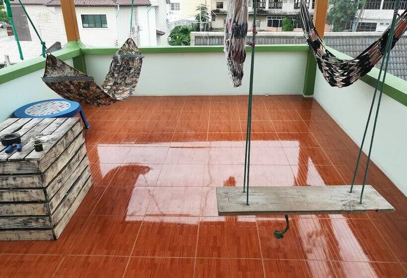 Кровать в Общей Комнате, Karma Home Hostel