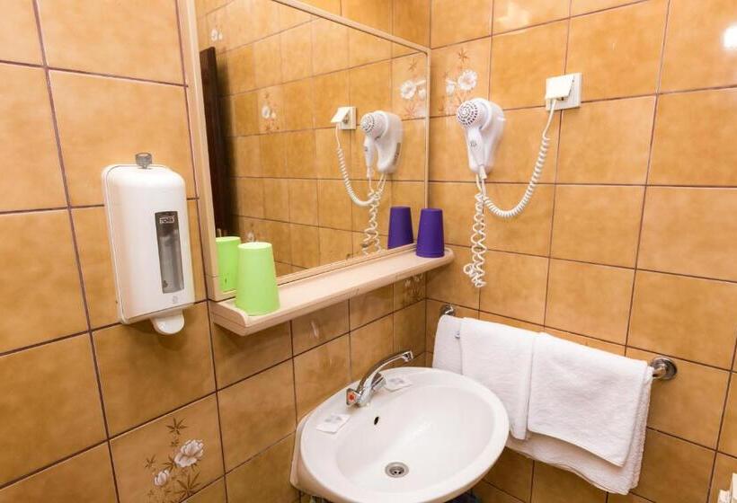 标准三人间, Pansion Croatia