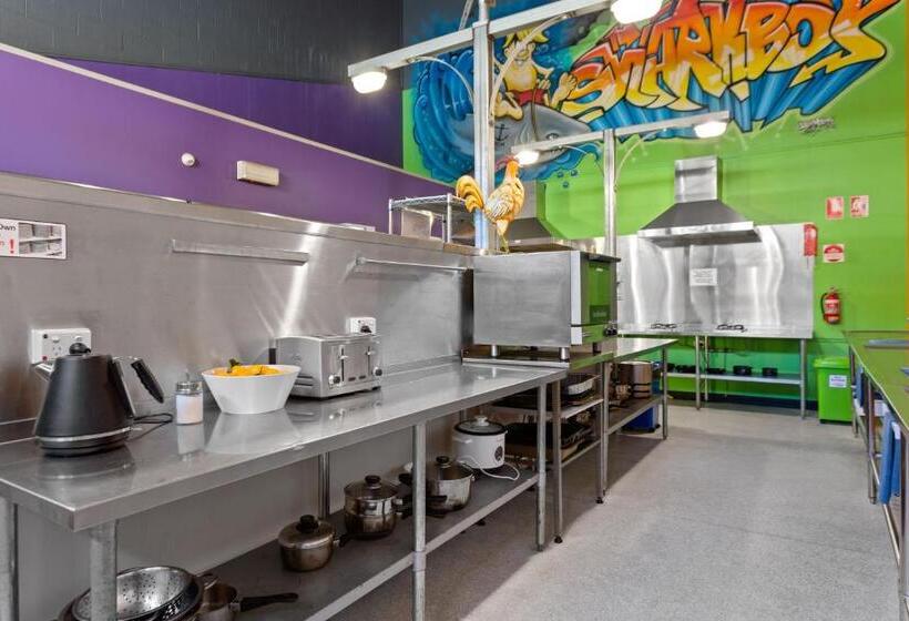 스탠다드 스튜디오 킹침대, Port Lincoln Studio Apartments