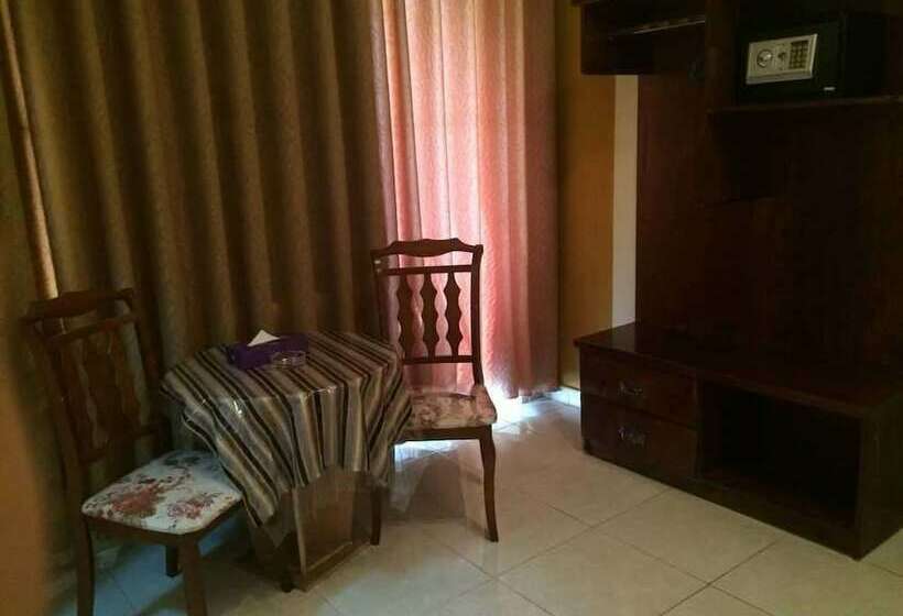 اتاق استاندارد سه نفره, Amir Palace Hotel