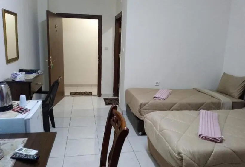 Economy Triple Room
