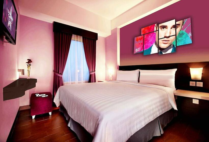 Superior Szoba, Fame Hotel Gading Serpong