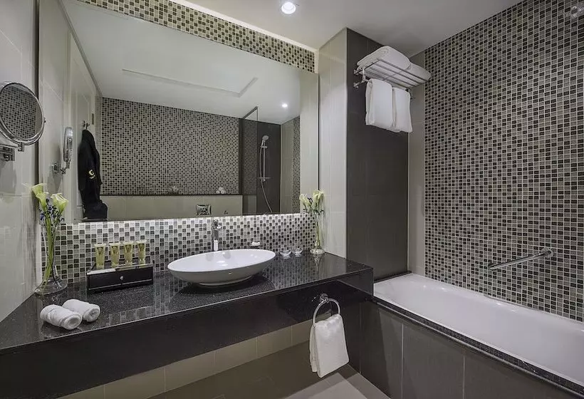 Suite with Views
