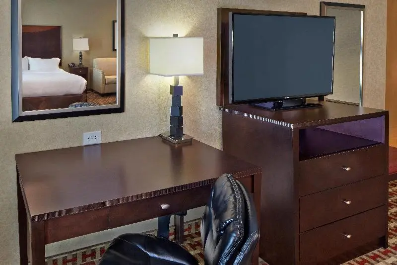 キングサイズベッドのスタンダードルーム, Holiday Inn Express & Suites   Gaylord, An Ihg