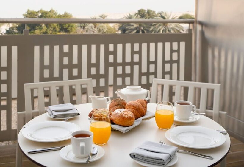 Номер Премиум Вид на Город, Holiday Inn & Suites   Dubai Festival City Mall, An Ihg