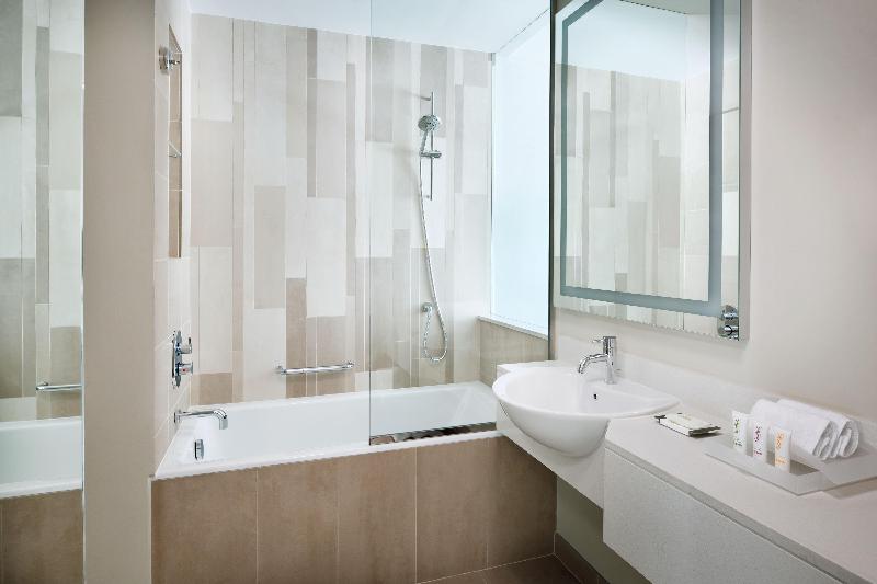 Номер Deluxe Кровать Кинг, Holiday Inn & Suites   Dubai Festival City Mall, An Ihg