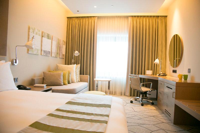高级大房间, Holiday Inn & Suites   Dubai Festival City Mall, An Ihg