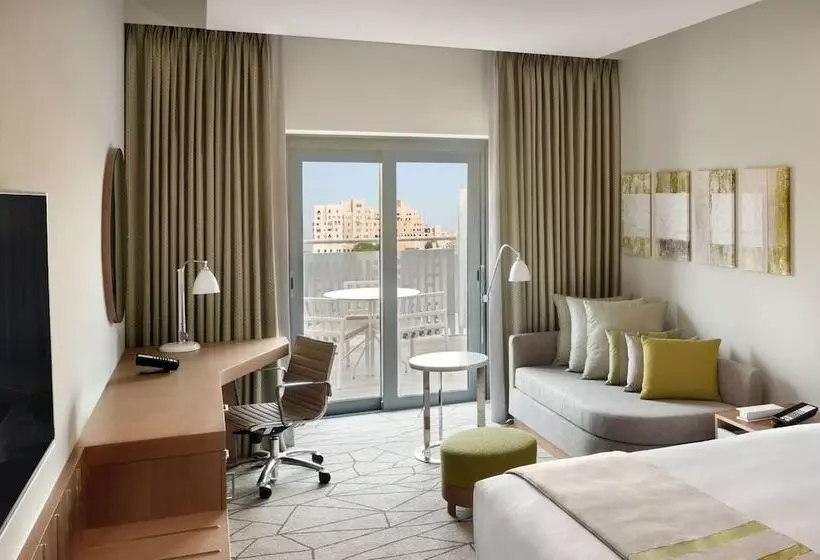 اتاق استاندارد با تراس, Holiday Inn & Suites   Dubai Festival City Mall, An Ihg