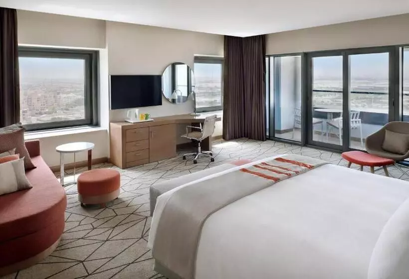 , Holiday Inn & Suites   Dubai Festival City Mall, An Ihg