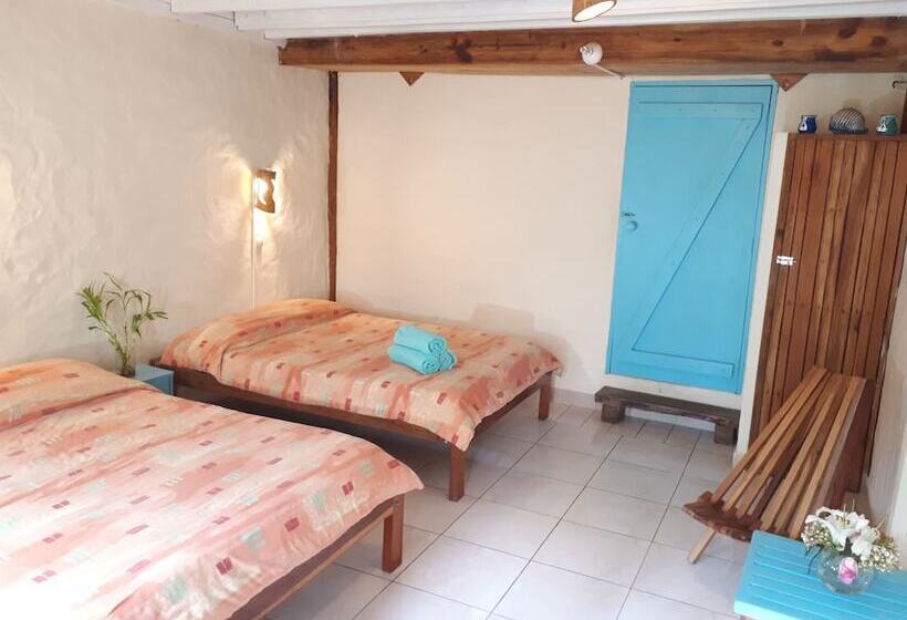 Номер Стандарт, La Barquita Beach Hostel