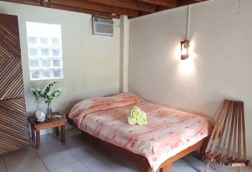 スタンダードトリプルルーム, La Barquita Beach Hostel