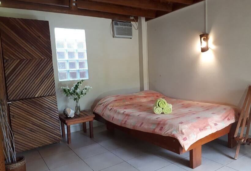 スタンダードトリプルルーム, La Barquita Beach Hostel